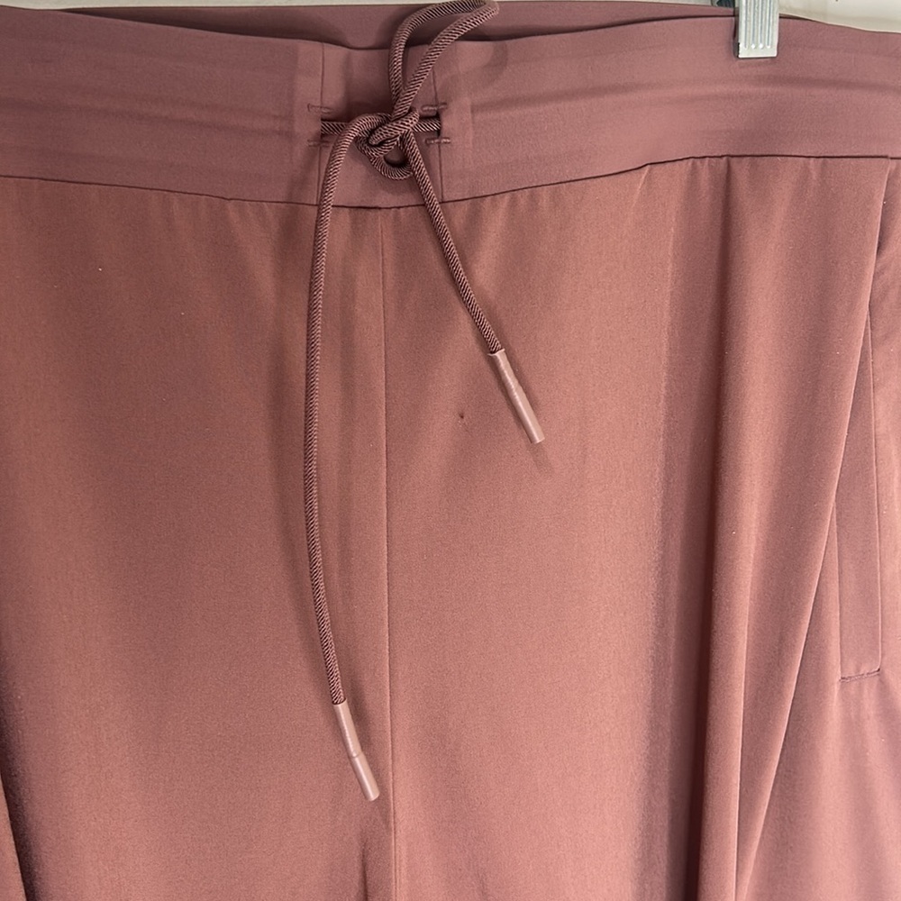 ATHLETA Venture Jogger Pant Hearth Rose Size 24 - Picture 4 of 16